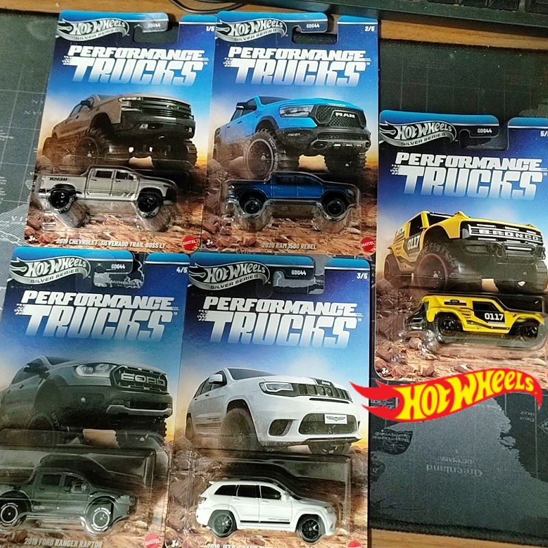 รถบรรทุกฮอตวีลส์ เพอร์ฟอร์แมนซ - Mattel Toy Hot Wheels บทวิจารณ์และราคา