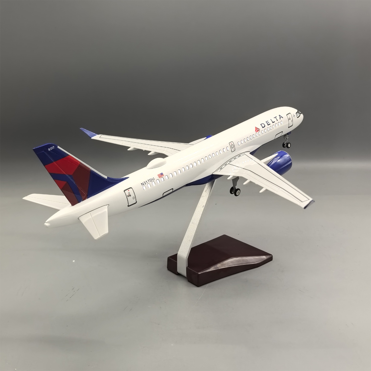 ชุดโมเดลเครื่องบินพลาสติกแอร์บ - Model Airplane Plastic บทวิจารณ์และราคา